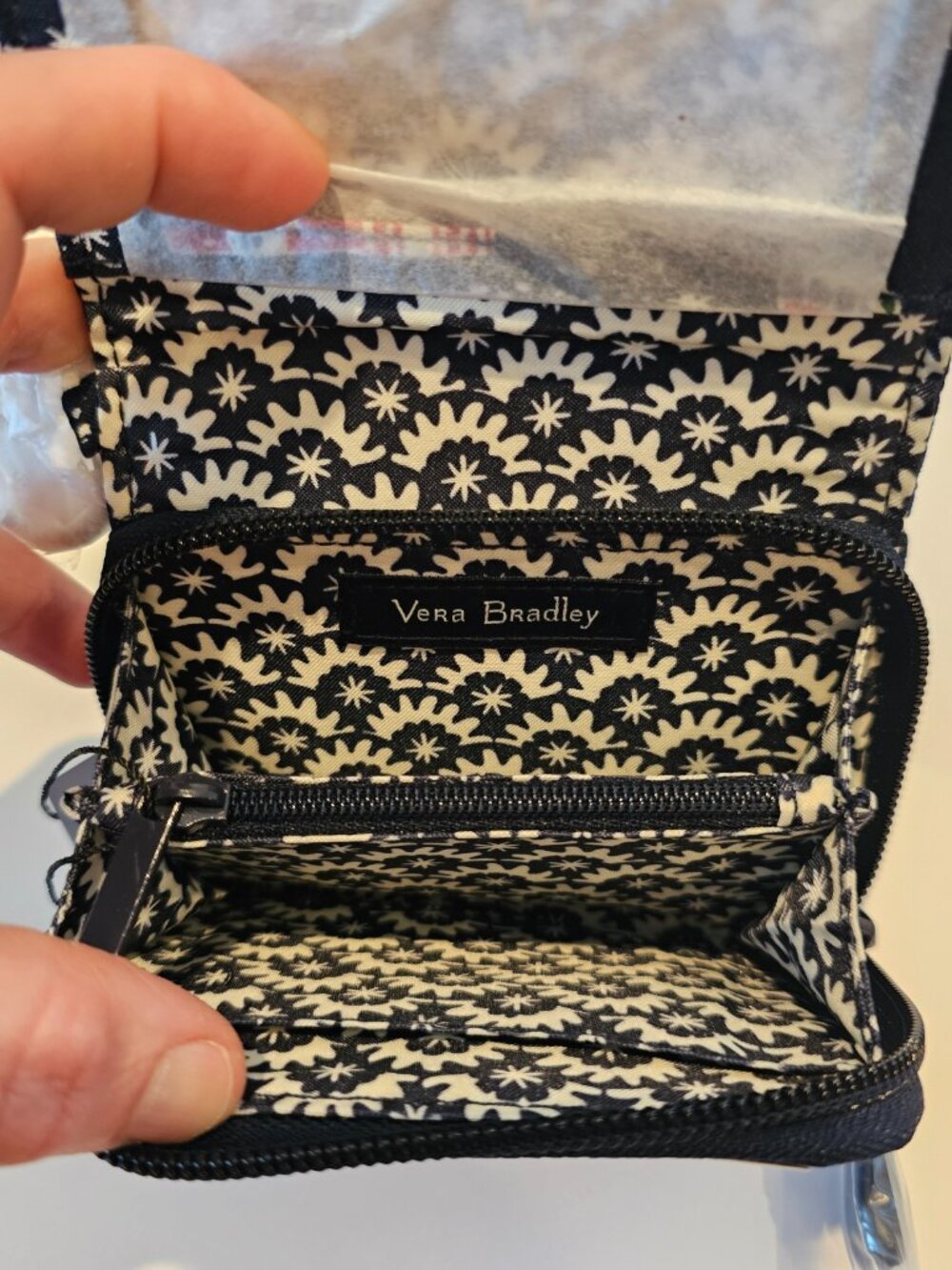 NWT Vera Bradley Iconic RFID Care Case Holiday Owls Winter Snow Blue Red White - Picture 5 of 7